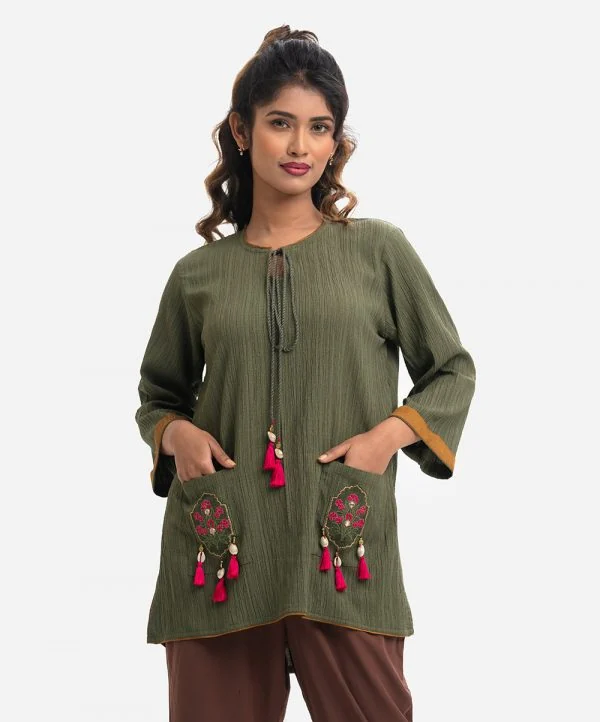 b16e3e09-f837-49da-a295-59099523c320-600x722 Green Georgette Short Tunic - Image 1